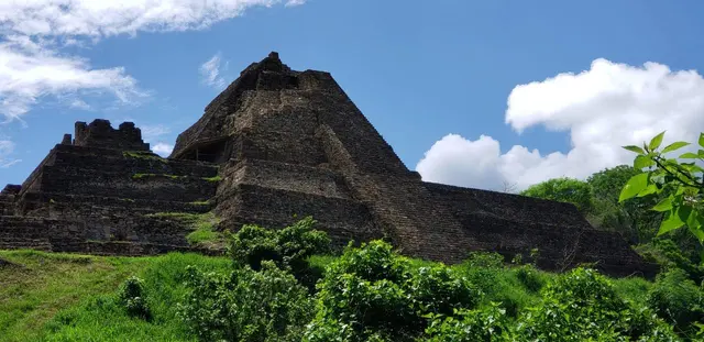 Toniná