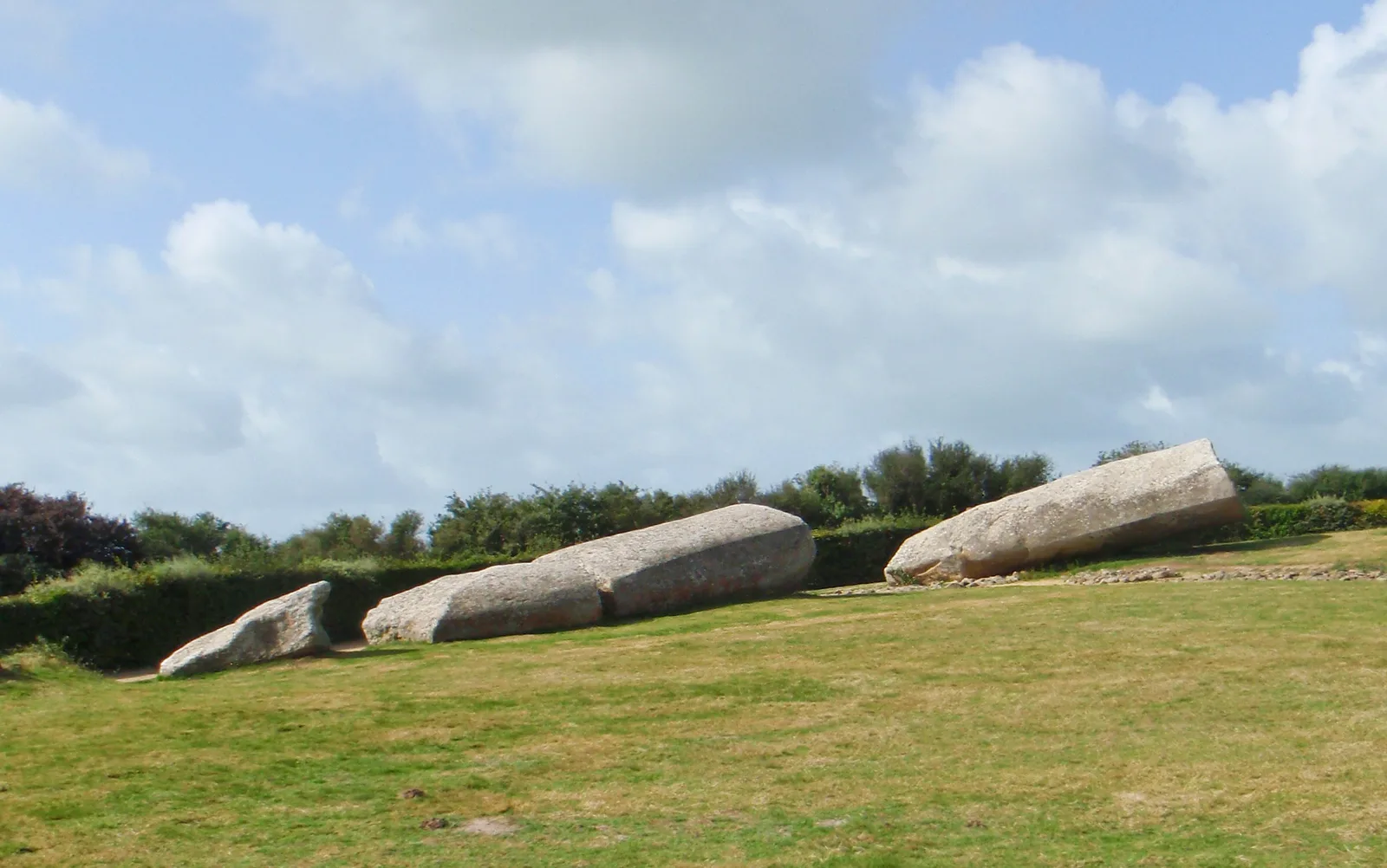 Grand Menhir Brisé