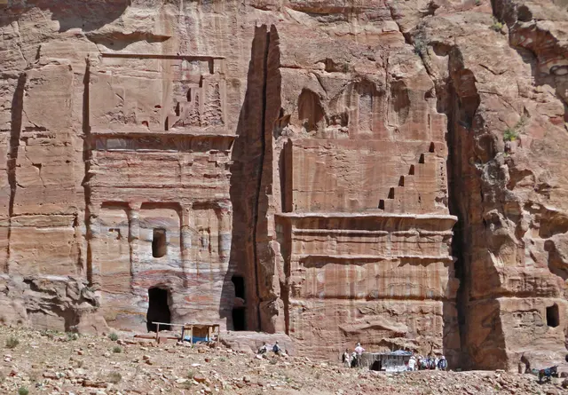 Petra Silk Tomb