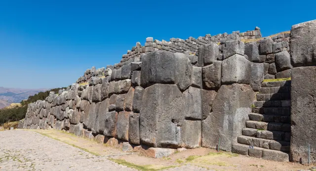 Sacsayhuamán